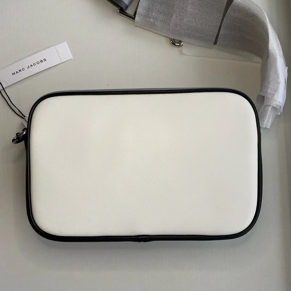 NWT Marc Jacobs Looney toons Bugs Bunny Camera Bag Crossbody - Picture 5 of 8